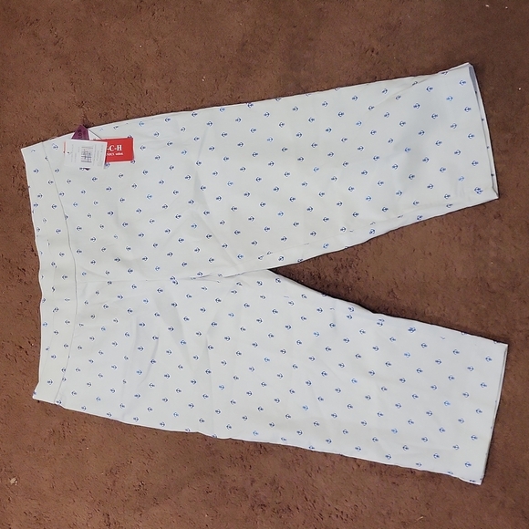 Petite White and Blue Anchor Capris - Picture 1 of 6